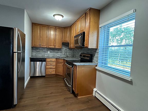 Kitchen/ dining area