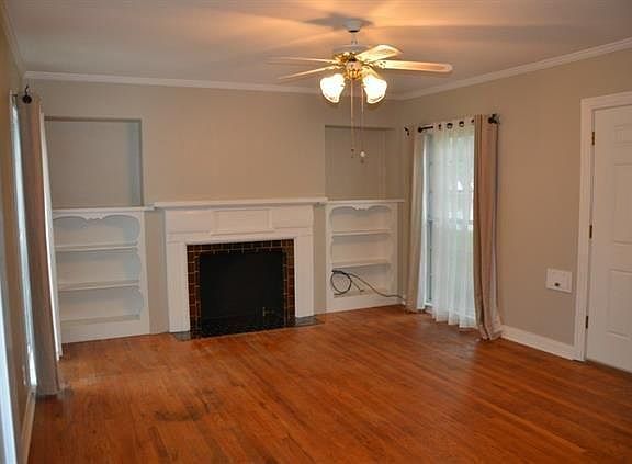 2nd image of 3249 Lubbock Ave