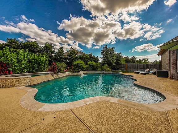 2nd image of 28015 Nobbe Hollow Dr
