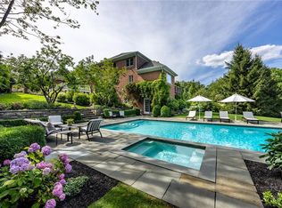 18 Kingwood Lane, Poughkeepsie, NY
