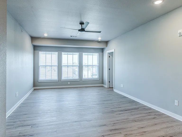 Centerstone Market + Lofts — Photo 16