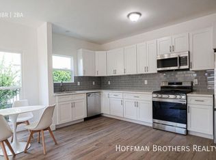 2957 Francis Ave #A, Los Angeles, CA 90005