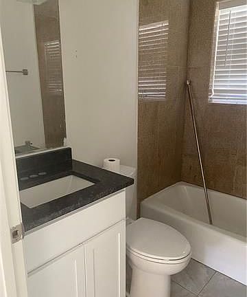 5th image of 6774 Fleur De Lis Dr