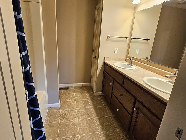 8401 Backwater Dr — Photo 9