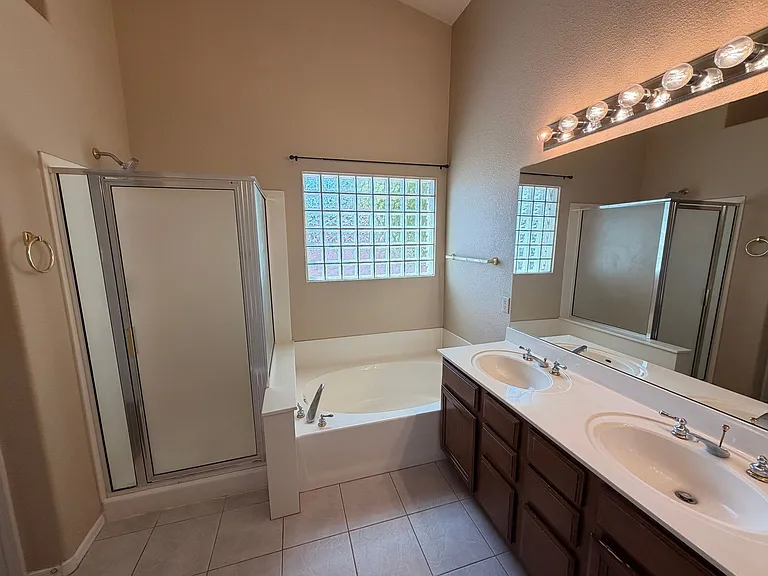2471 W Hemlock Way — Photo 10