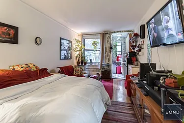 Rented by Bond New York