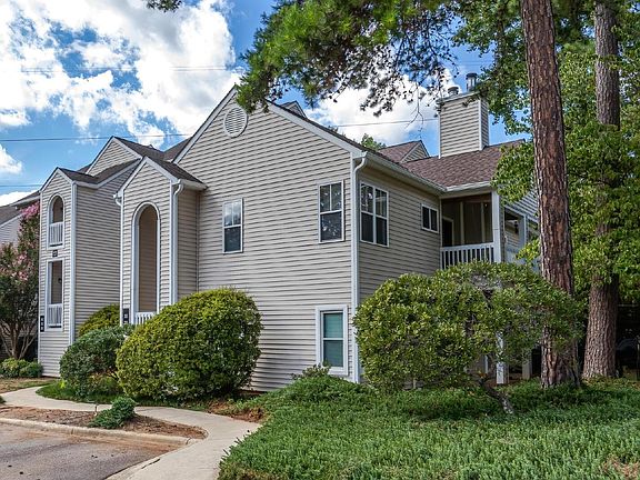 2nd image of 6020 Winterpointe Ln APT 102