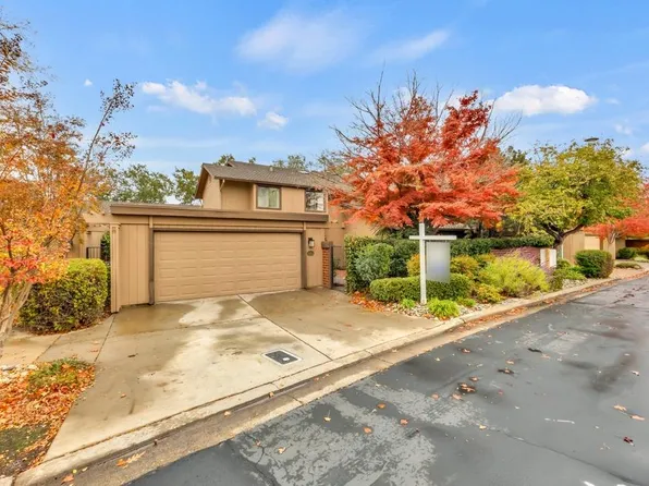 8863 Bluff Ln, Fair Oaks, CA 95628