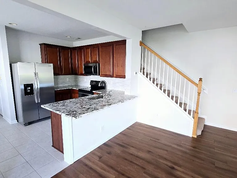 11310 Campfield Cir — Photo 7