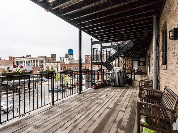 5th image of 735 W Waveland Ave #2C