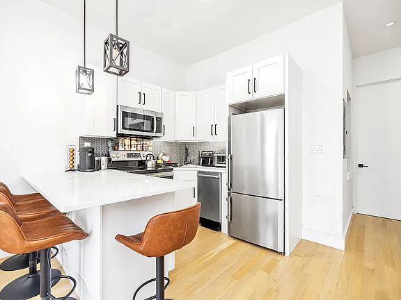 2nd image of 304 Columbus Ave #3BC