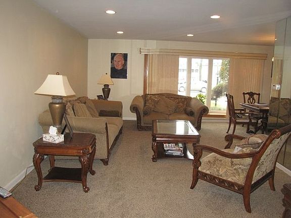 5th image of 4105 W Pratt Ave