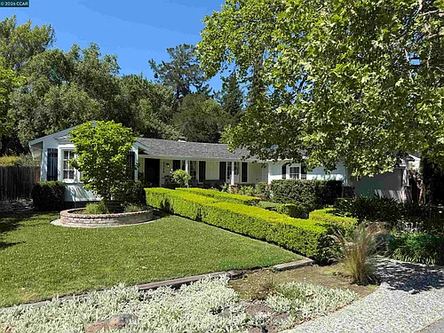 3360 Victoria Ave Photo 1
