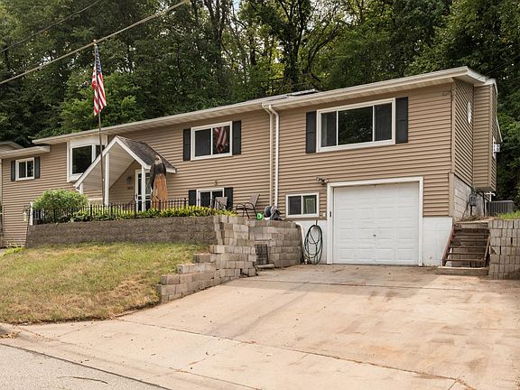 2nd image of 3453 Forrest Ln