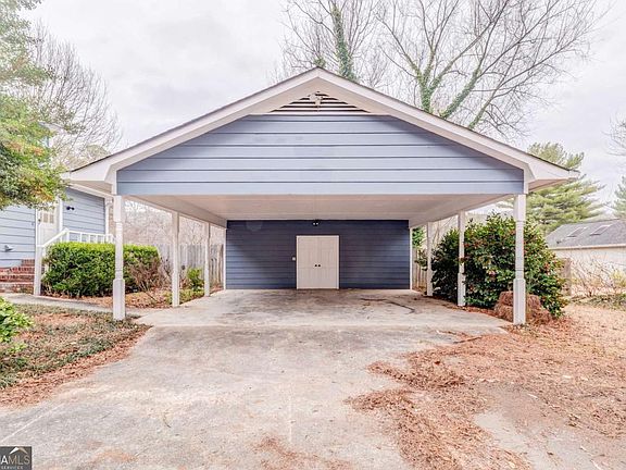 4th image of 412 Pheasant Run SE