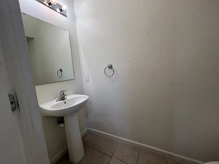4146 SW 51st Ter — Photo 21