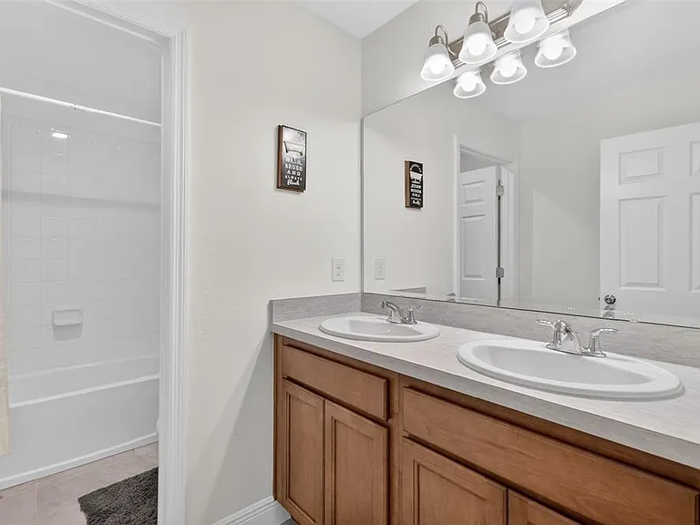 6070 Sierra Crown St — Photo 26