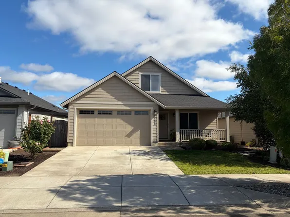 1450 Gooseberry St, Dallas, OR 97338
