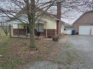 122 Bailey St, De soto, IL 62924