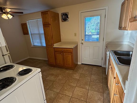 5th image of 1325-31 E Buena Ventura St #1325