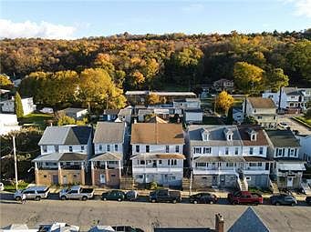 2nd image of 146 W Abbott St