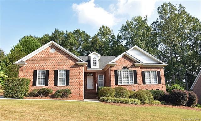 1st image of 3001 Greenmont Cir