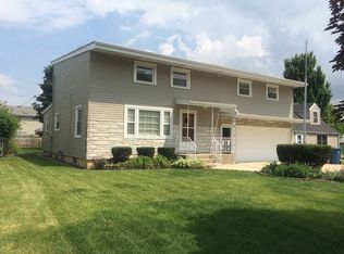 535 N Van Auken St, Elmhurst, IL 60126