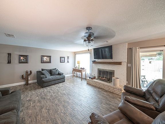 3rd image of 3613 Hyde Park Ave