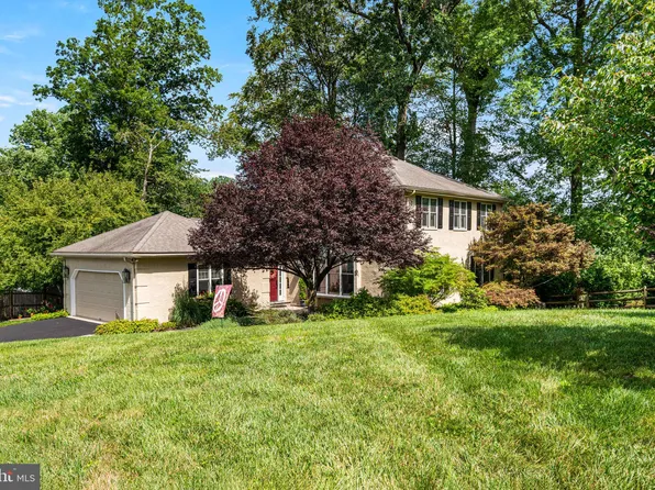 54 Charter Oak Dr, Newtown Square, PA 19073