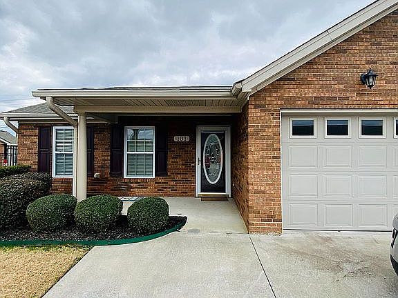 2nd image of 101 Applebrook Dr