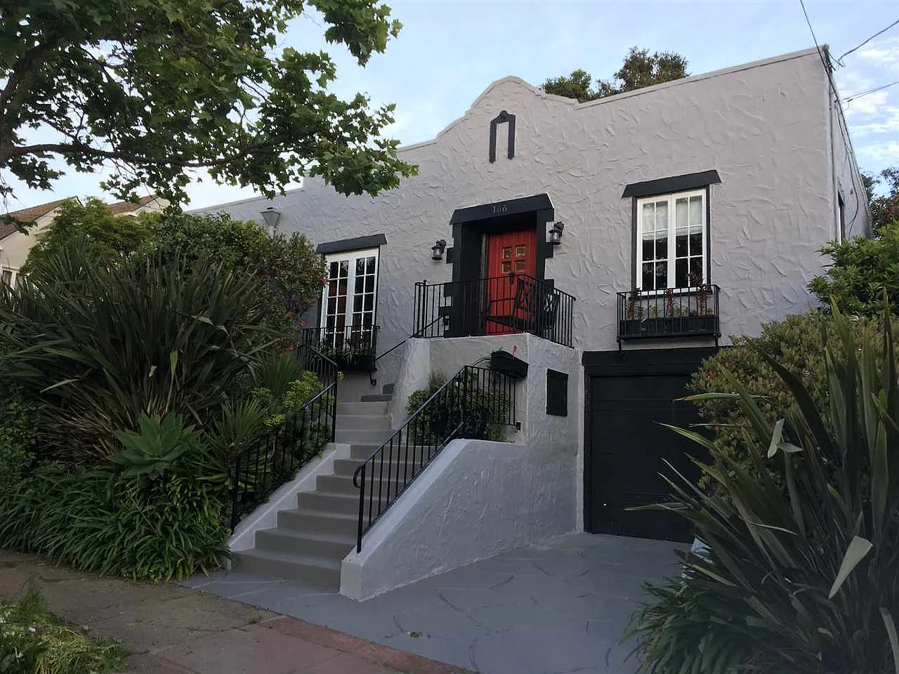166 Lake Ave photo 1