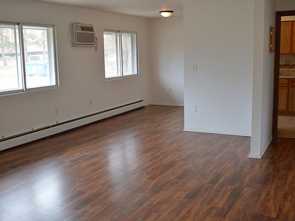 4th image of 1700 E 80th St S #1