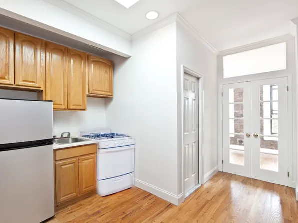 13 Essex Street image 4 of 23