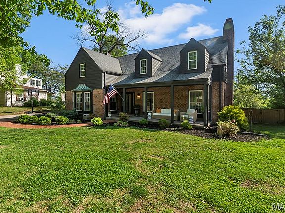 2nd image of 812 Alta Vista Dr