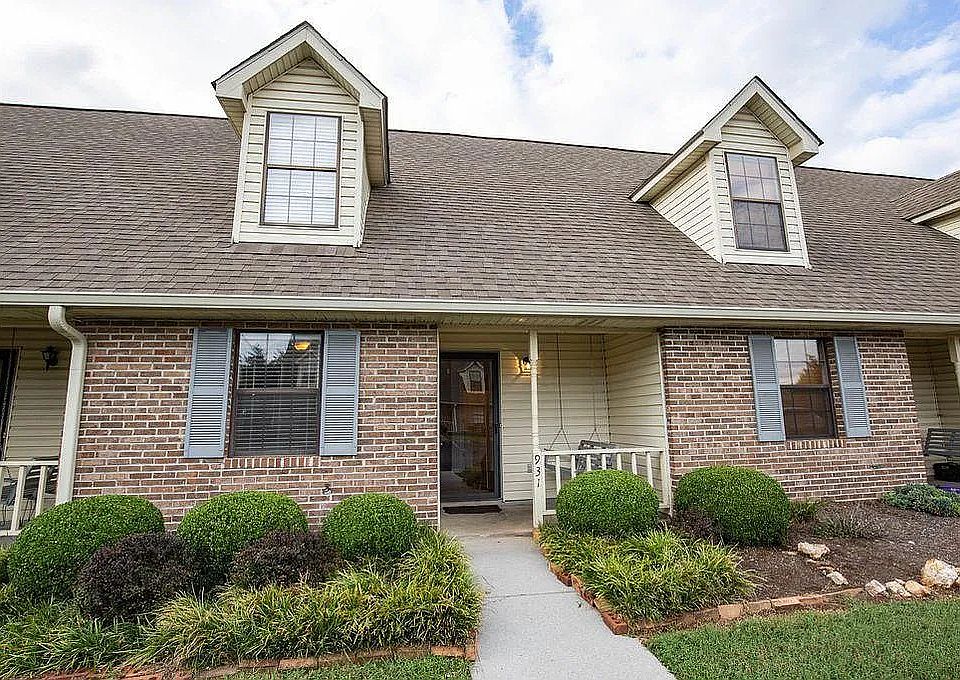 1st image of 931 Bradley Bell Dr