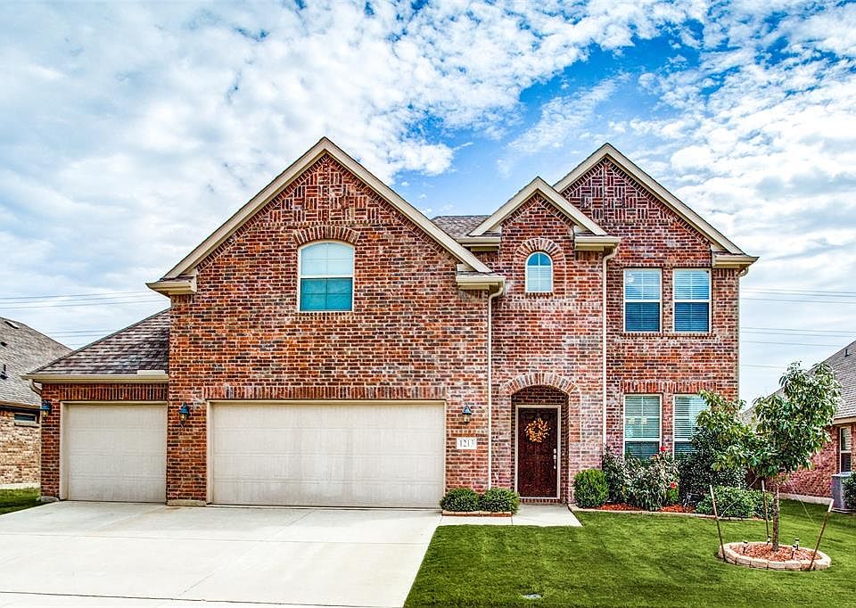 1st image of 1213 Freesia Dr