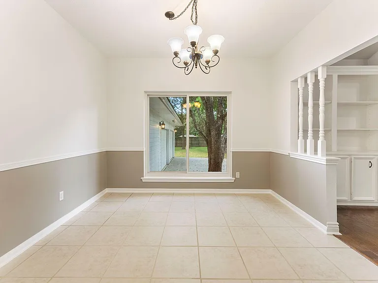 618 W Rollingwood St — Photo 20