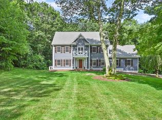 20 Canterbury Ln, Easton, CT 06612