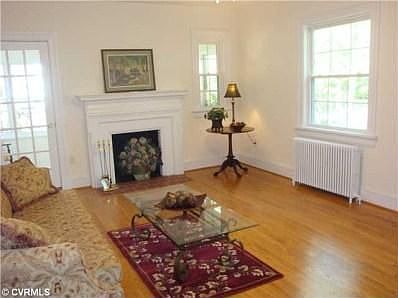 2nd image of 5012 W Seminary Ave