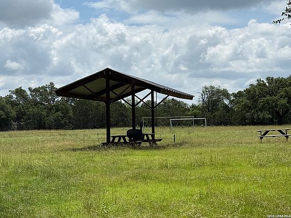 3rd image of 2424 Cypress Gardens Blvd