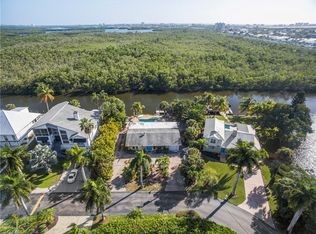 11851 Isle Of Palms Dr, Fort Myers Beach, FL 33931