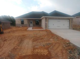 2304 Creek Dr, Granbury, TX 76048