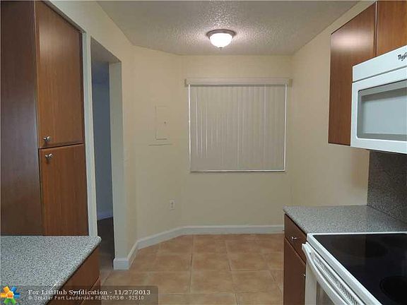 5th image of 4873 NW 97th Ct