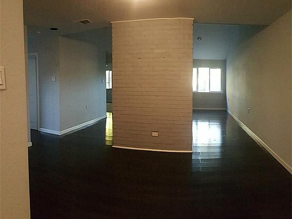 5th image of 16607 Parkridge Ct