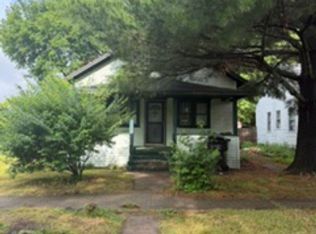 909 Huey St, South Bend, IN 46628