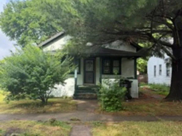 909 Huey St, South Bend, IN 46628