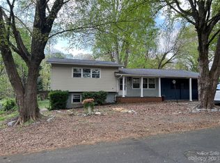 102 Norton Rd, Mount Holly, NC 28120