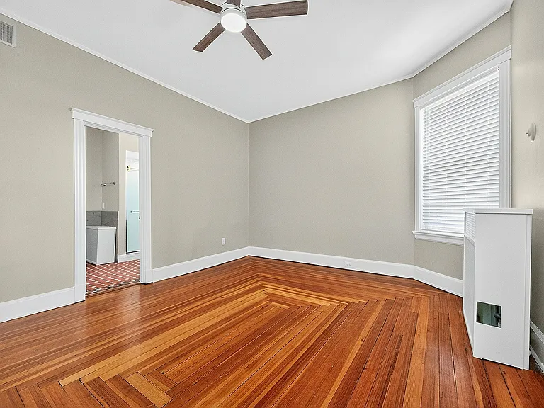 Clermont Condominiums — Photo 21
