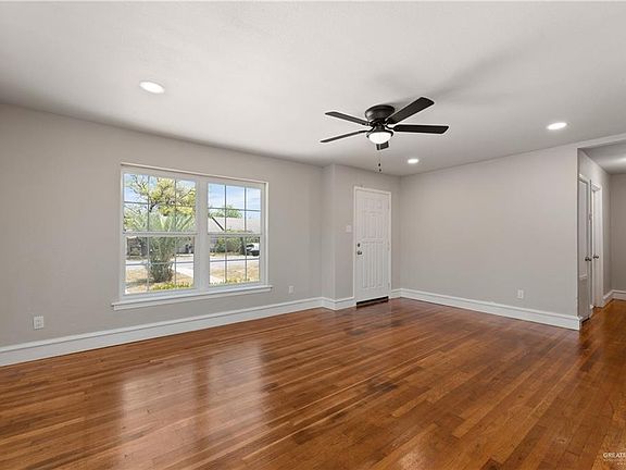 5th image of 1305 Quince Ave