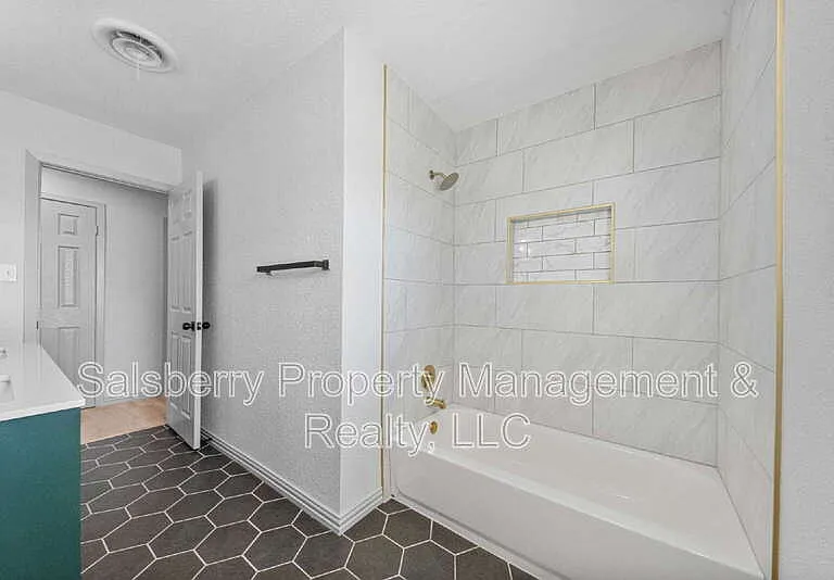 3137 S FM 200 — Photo 16